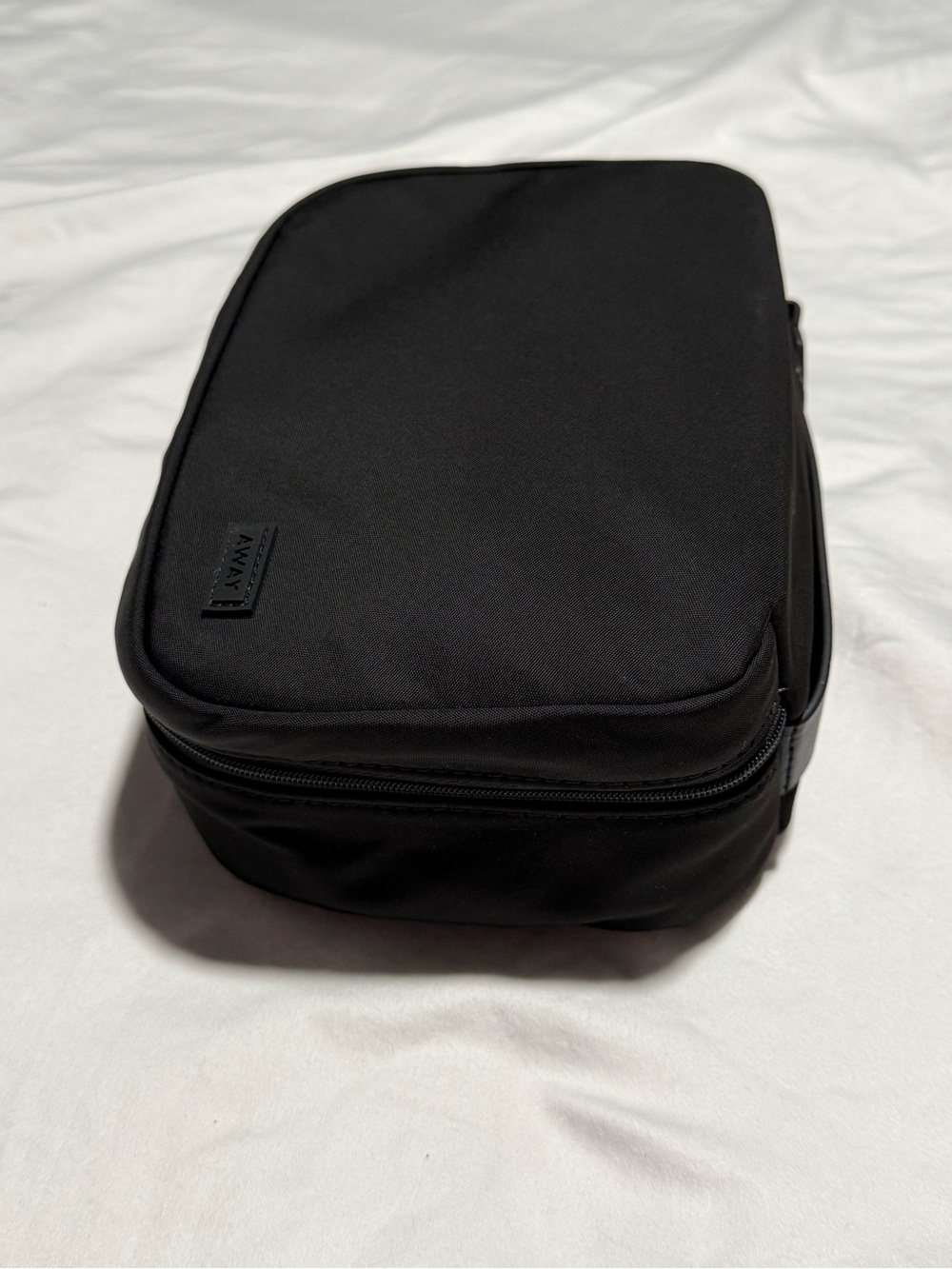 BNWT Away Travel Set Everywhere Bag Small Toiletry Bag S’well Bottle Set Black - Picture 6 of 12